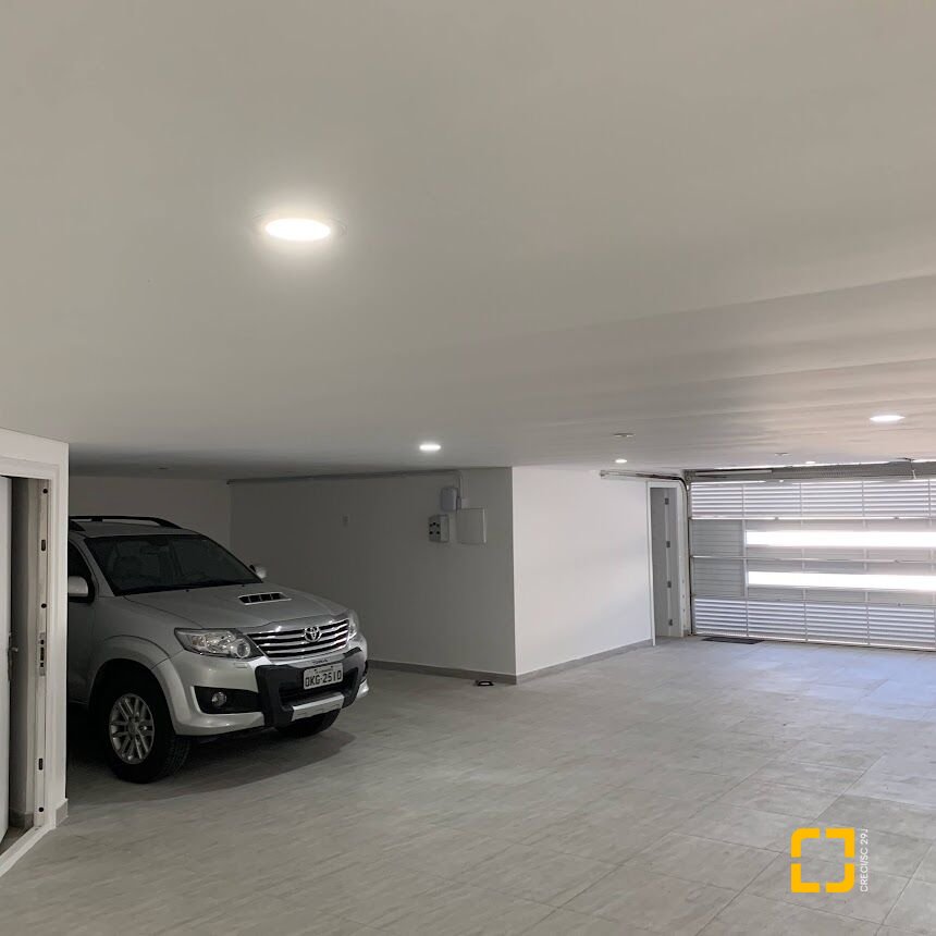 Casa com 739m², 8 quartos (sendo 4 suítes), 4 garagens, no bairro Jurerê Internacional em Florianópolis