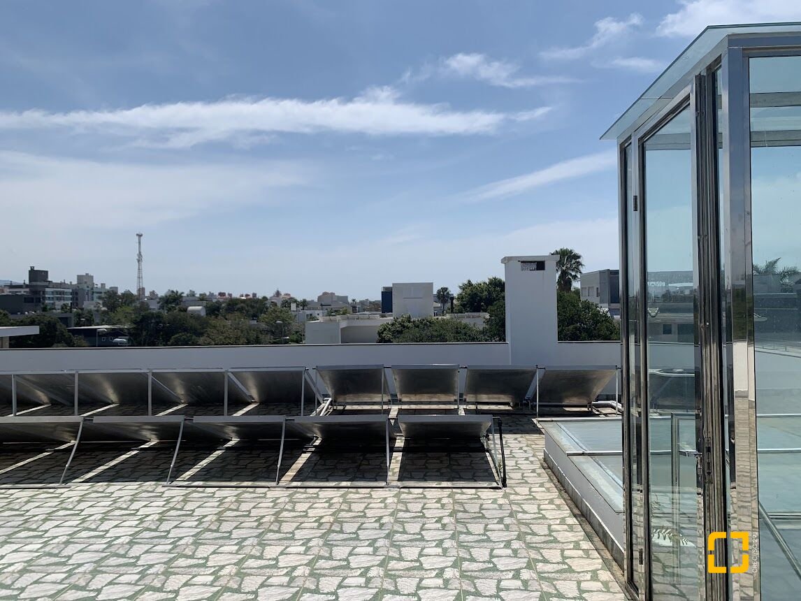 Casa com 739m², 8 quartos (sendo 4 suítes), 4 garagens, no bairro Jurerê Internacional em Florianópolis