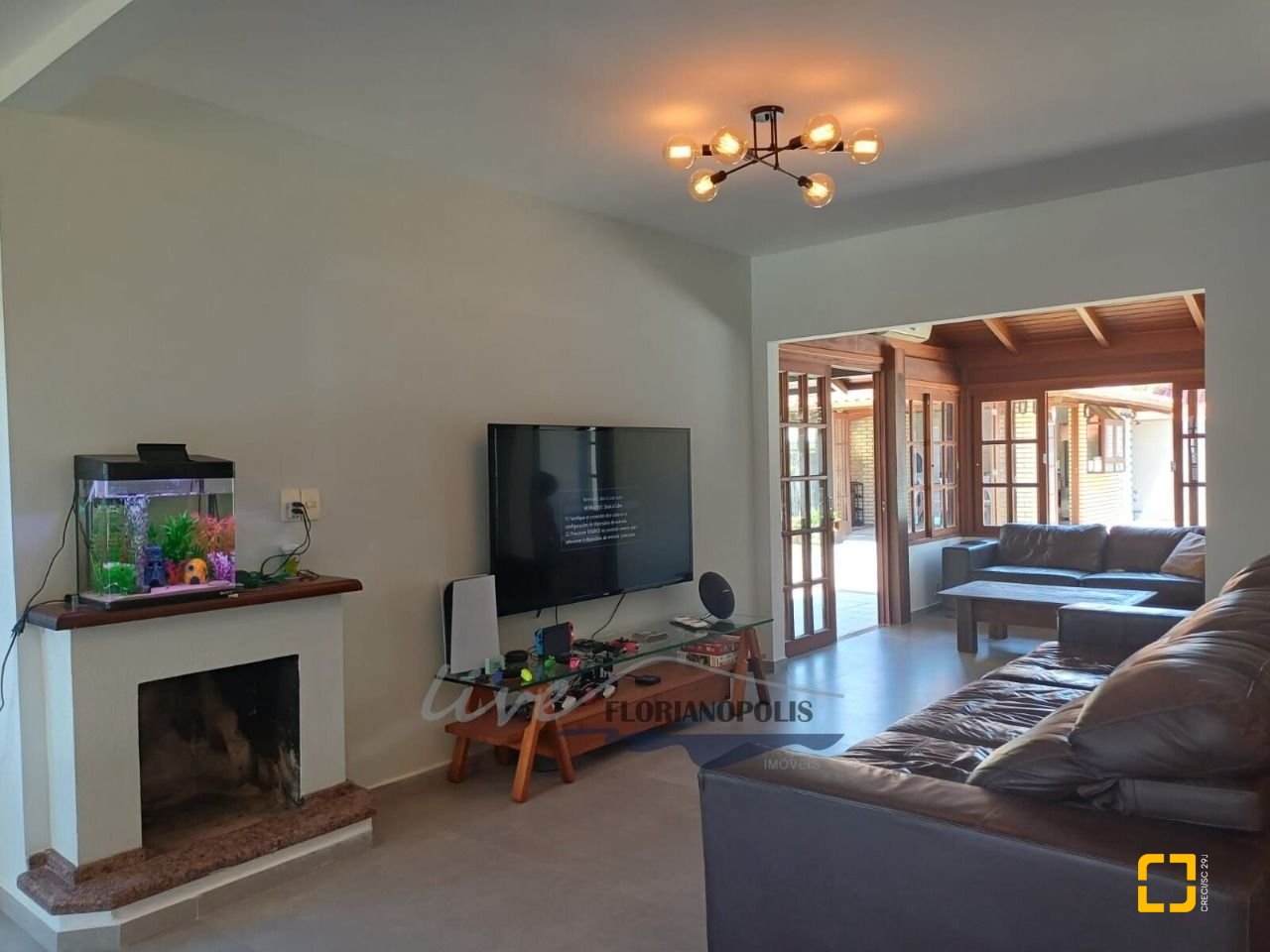 Casa com 200m², 5 quartos (sendo 1 suíte), 3 garagens, no bairro Jurerê Internacional em Florianópolis
