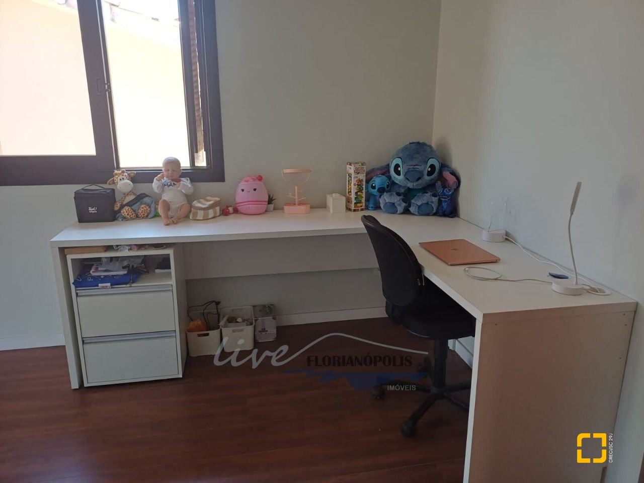 Casa com 200m², 5 quartos (sendo 1 suíte), 3 garagens, no bairro Jurerê Internacional em Florianópolis