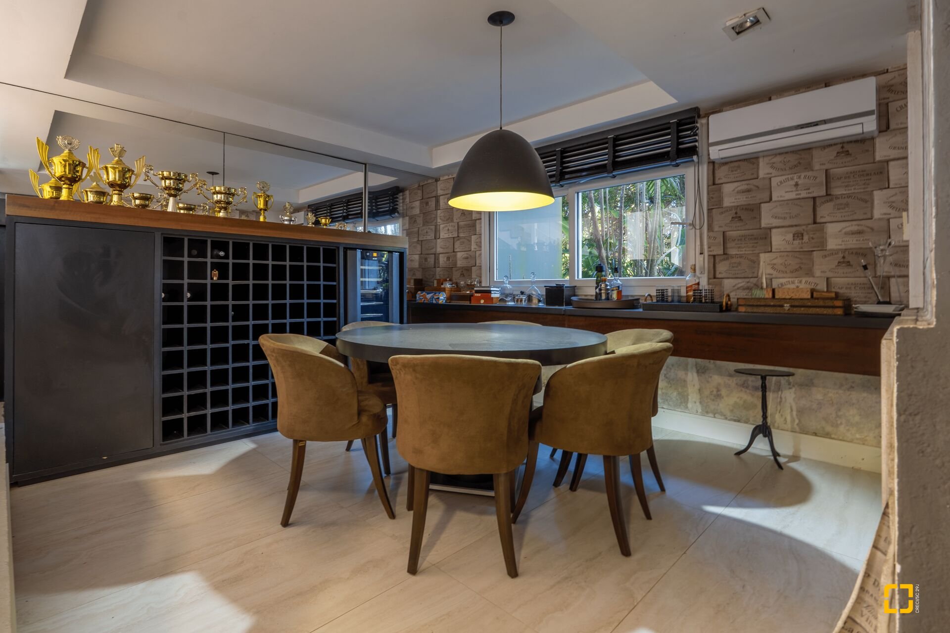 Casa com 818m², 6 quartos (sendo 4 suítes), 4 garagens, no bairro Canajurê em Florianópolis