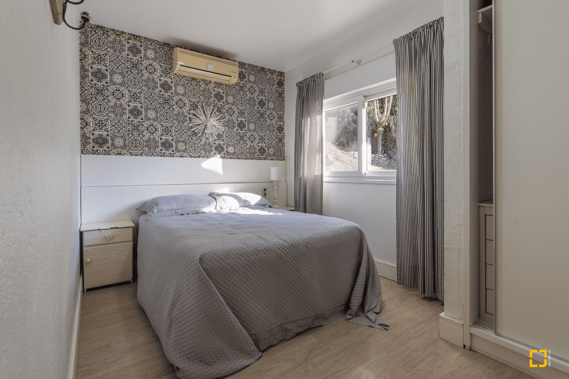 Casa com 818m², 6 quartos (sendo 4 suítes), 4 garagens, no bairro Canajurê em Florianópolis