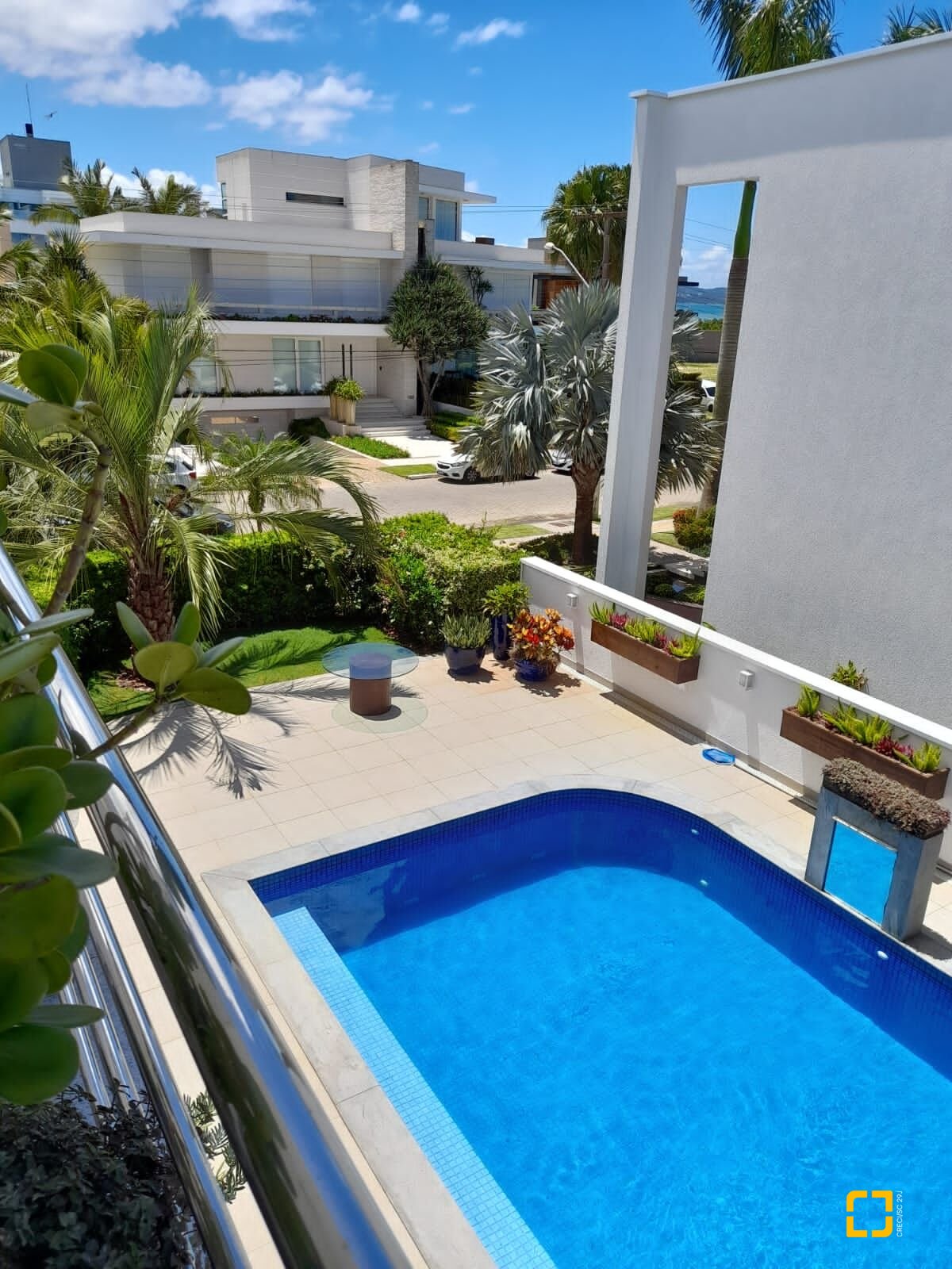 Casa com 421m², 8 quartos (sendo 4 suítes), 4 garagens, no bairro Jurerê em Florianópolis