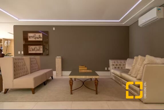 Casa com 650m², 13 quartos (sendo 6 suítes), 5 garagens, no bairro Jurerê Internacional em Florianópolis