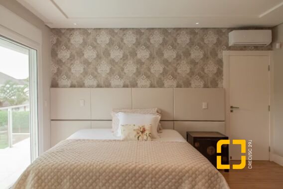 Casa com 650m², 13 quartos (sendo 6 suítes), 5 garagens, no bairro Jurerê Internacional em Florianópolis