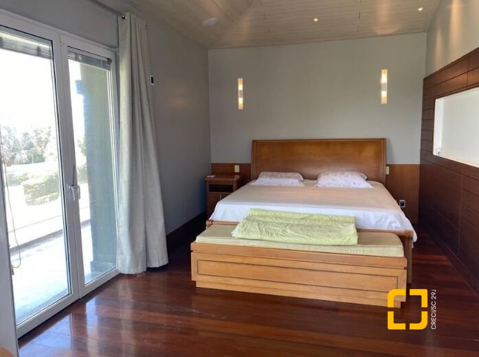 Casa com 1050m², 8 quartos (sendo 4 suítes), 5 garagens, no bairro Jurerê Internacional em Florianópolis