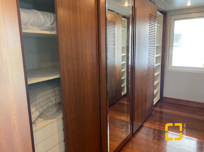 Casa com 1050m², 8 quartos (sendo 4 suítes), 5 garagens, no bairro Jurerê Internacional em Florianópolis