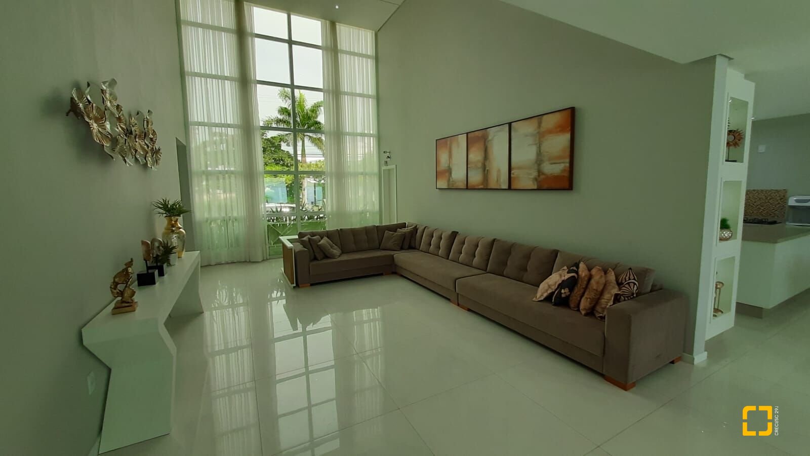 Casa com 500m², 12 quartos (sendo 6 suítes), 3 garagens, no bairro Jurerê Internacional em Florianópolis