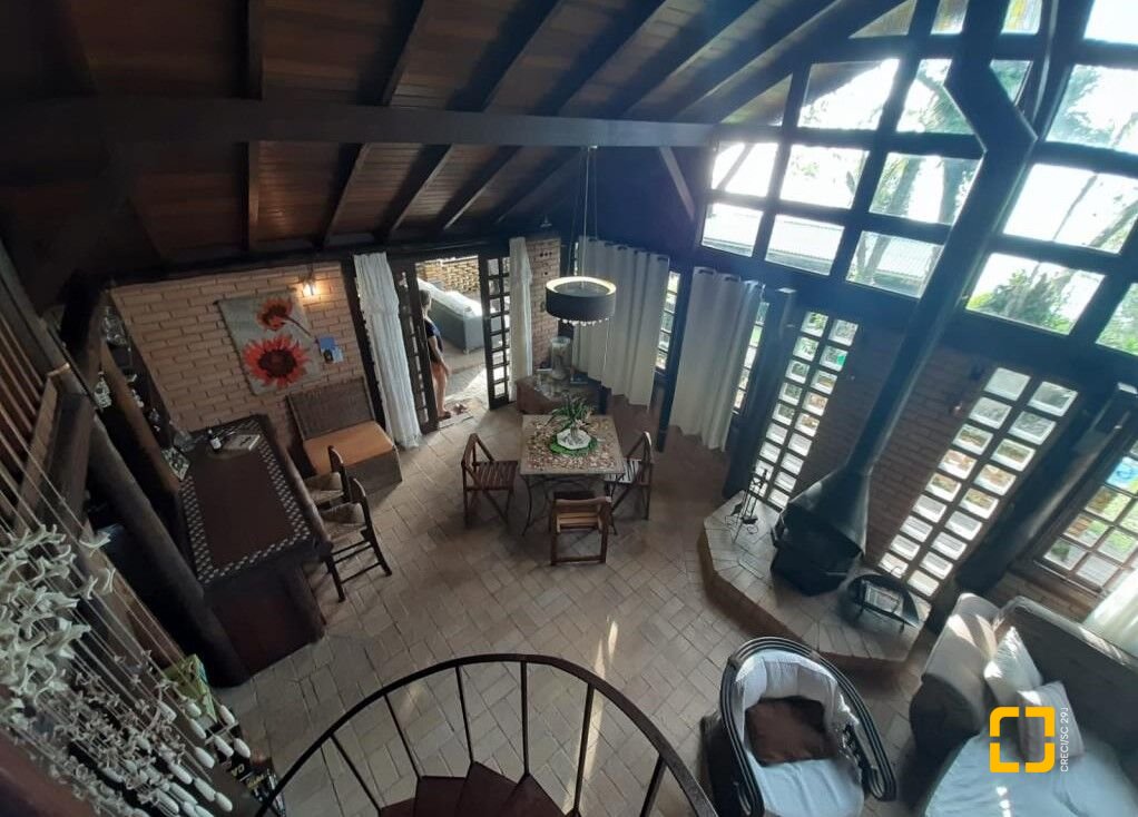 Hotel com 213m², 6 quartos (sendo 1 suíte), no bairro Jurerê Internacional em Florianópolis