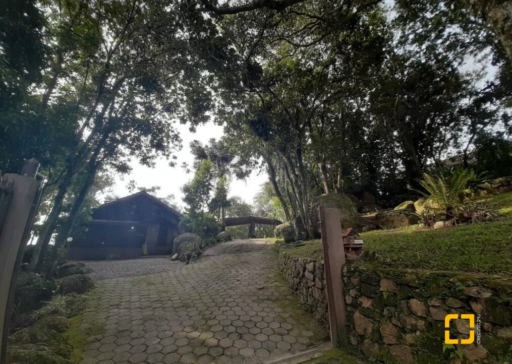 Hotel com 213m², 6 quartos (sendo 1 suíte), no bairro Jurerê Internacional em Florianópolis