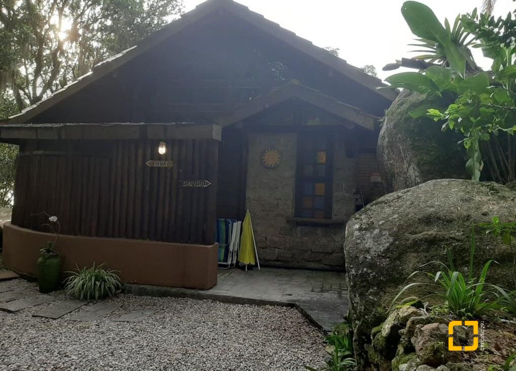 Hotel com 213m², 6 quartos (sendo 1 suíte), no bairro Jurerê Internacional em Florianópolis