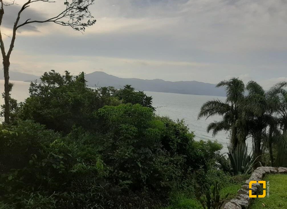 Hotel com 213m², 6 quartos (sendo 1 suíte), no bairro Jurerê Internacional em Florianópolis