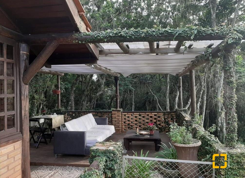 Hotel com 213m², 6 quartos (sendo 1 suíte), no bairro Jurerê Internacional em Florianópolis
