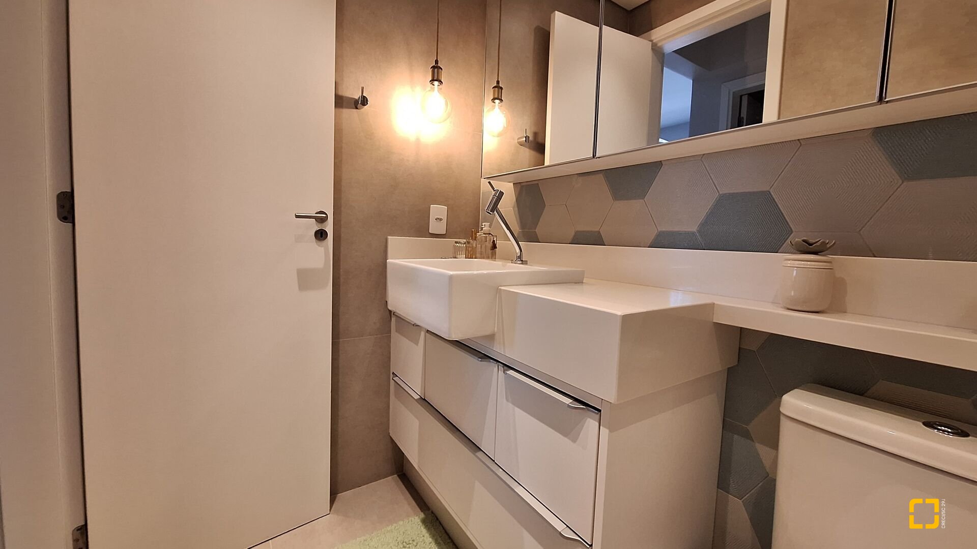 Apartamento com 49m², 1 quarto, 1 garagem, no bairro Jurerê Internacional em Florianópolis