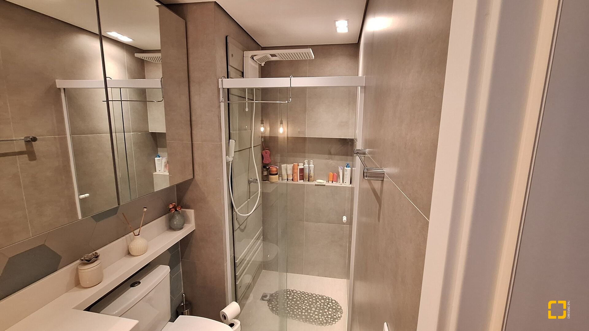 Apartamento com 49m², 1 quarto, 1 garagem, no bairro Jurerê Internacional em Florianópolis