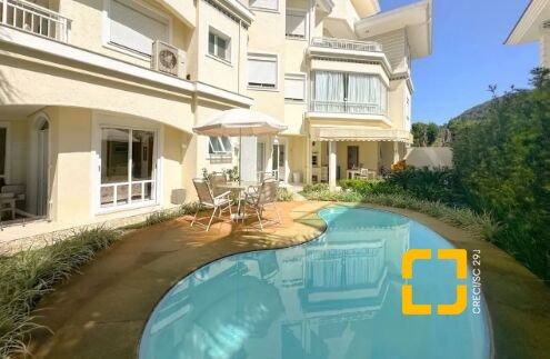 Apartamento com 234m², 8 quartos (sendo 4 suítes), 2 garagens, no bairro Jurerê Internacional em Florianópolis
