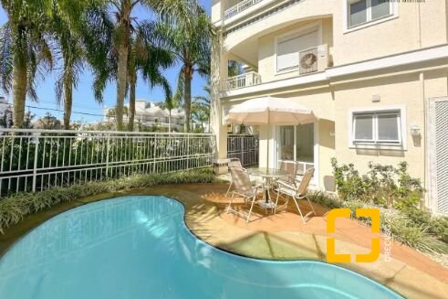 Apartamento com 234m², 8 quartos (sendo 4 suítes), 2 garagens, no bairro Jurerê Internacional em Florianópolis