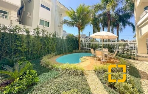 Apartamento com 234m², 8 quartos (sendo 4 suítes), 2 garagens, no bairro Jurerê Internacional em Florianópolis