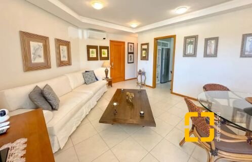 Apartamento com 234m², 8 quartos (sendo 4 suítes), 2 garagens, no bairro Jurerê Internacional em Florianópolis