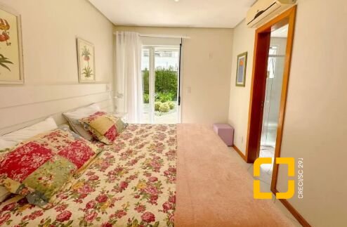 Apartamento com 234m², 8 quartos (sendo 4 suítes), 2 garagens, no bairro Jurerê Internacional em Florianópolis