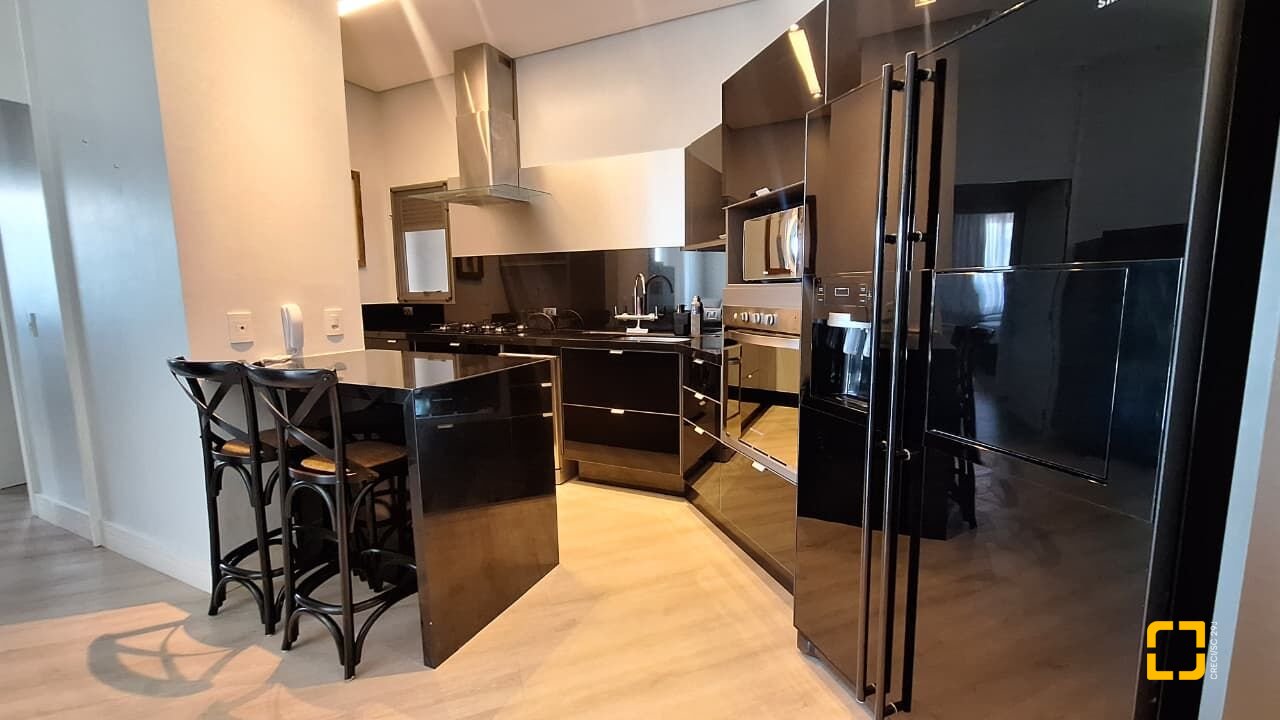 Apartamento com 125m², 3 quartos (sendo 1 suíte), 2 garagens, no bairro Jurerê Internacional em Florianópolis