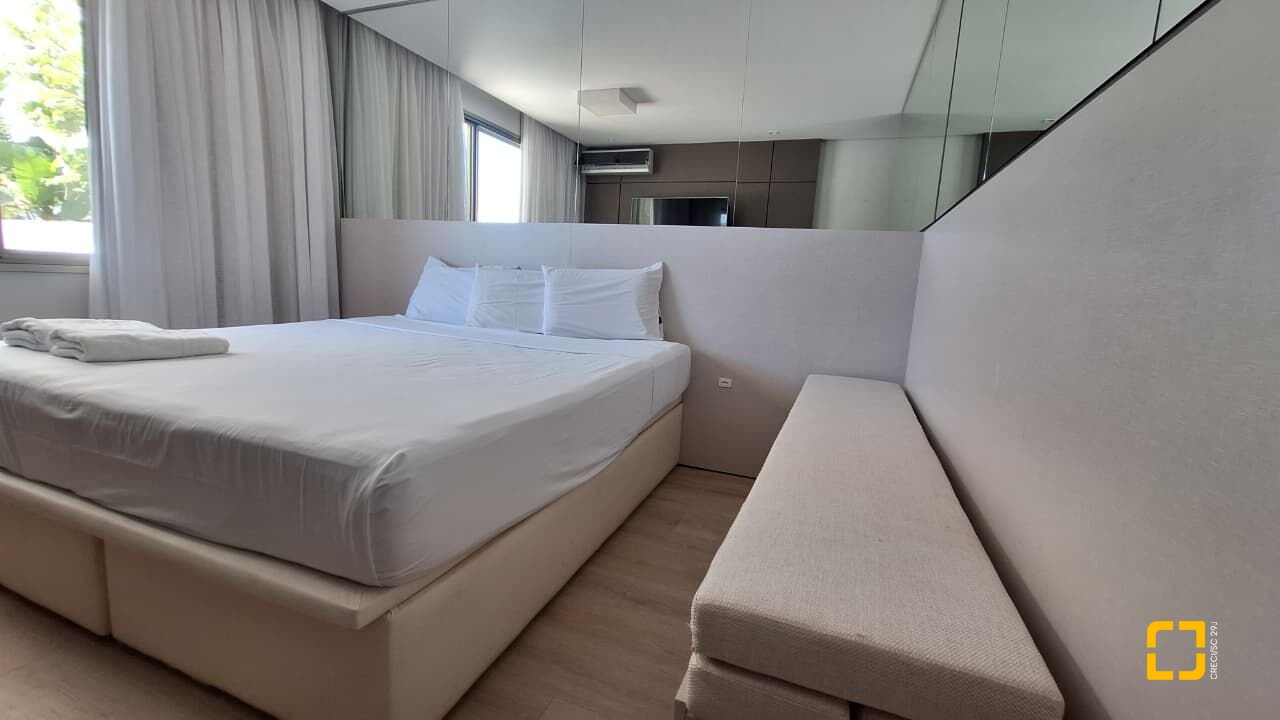 Apartamento com 125m², 3 quartos (sendo 1 suíte), 2 garagens, no bairro Jurerê Internacional em Florianópolis