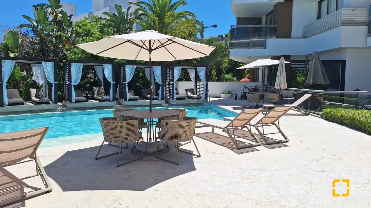 Apartamento com 125m², 3 quartos (sendo 1 suíte), 2 garagens, no bairro Jurerê Internacional em Florianópolis