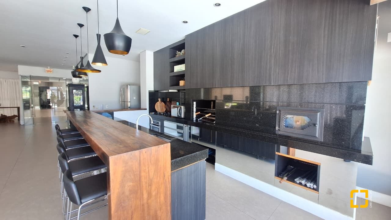 Apartamento com 125m², 3 quartos (sendo 1 suíte), 2 garagens, no bairro Jurerê Internacional em Florianópolis