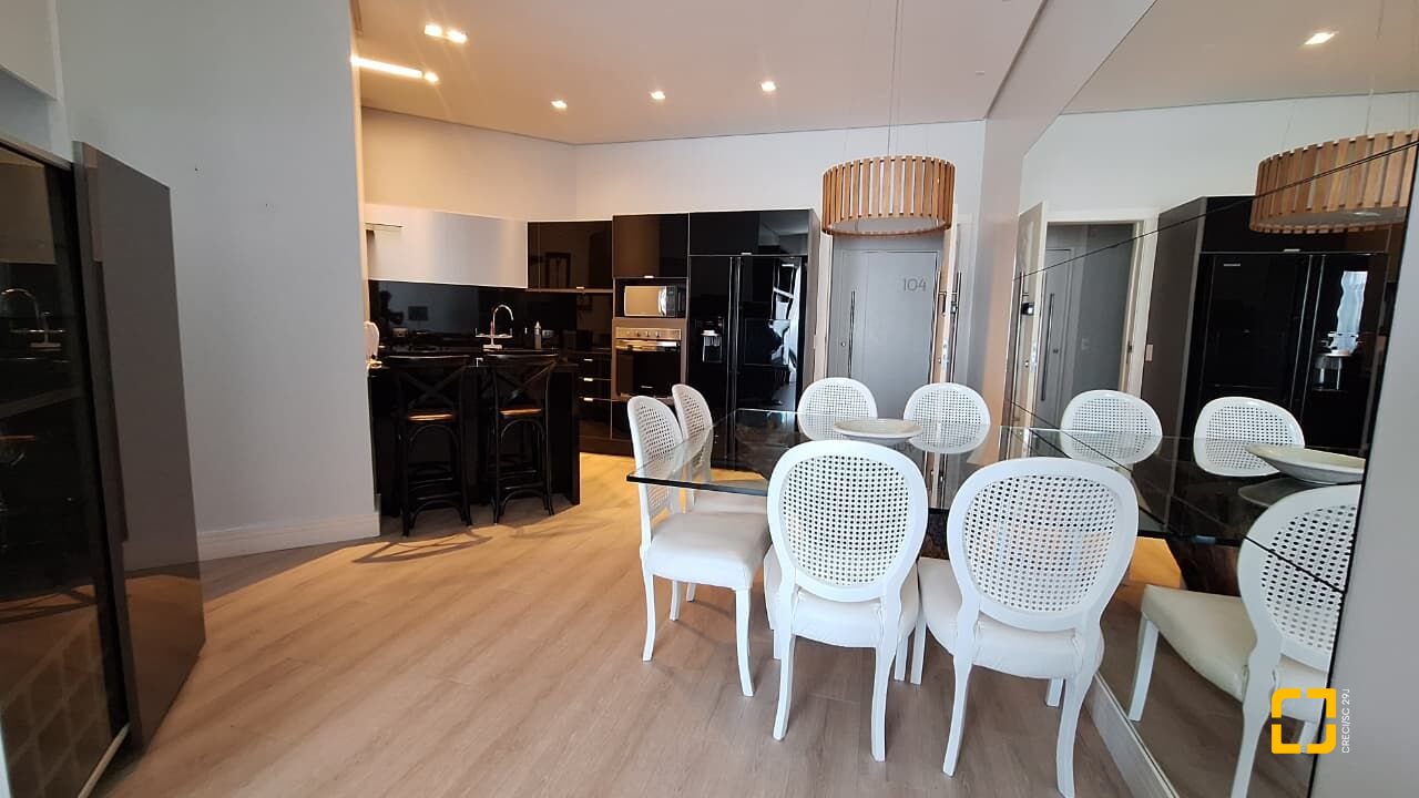 Apartamento com 125m², 3 quartos (sendo 1 suíte), 2 garagens, no bairro Jurerê Internacional em Florianópolis