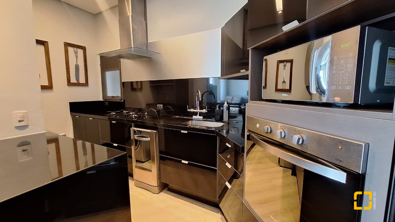 Apartamento com 125m², 3 quartos (sendo 1 suíte), 2 garagens, no bairro Jurerê Internacional em Florianópolis