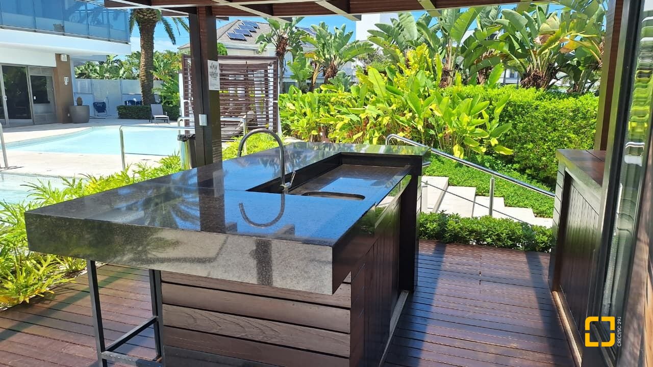 Apartamento com 125m², 3 quartos (sendo 1 suíte), 2 garagens, no bairro Jurerê Internacional em Florianópolis