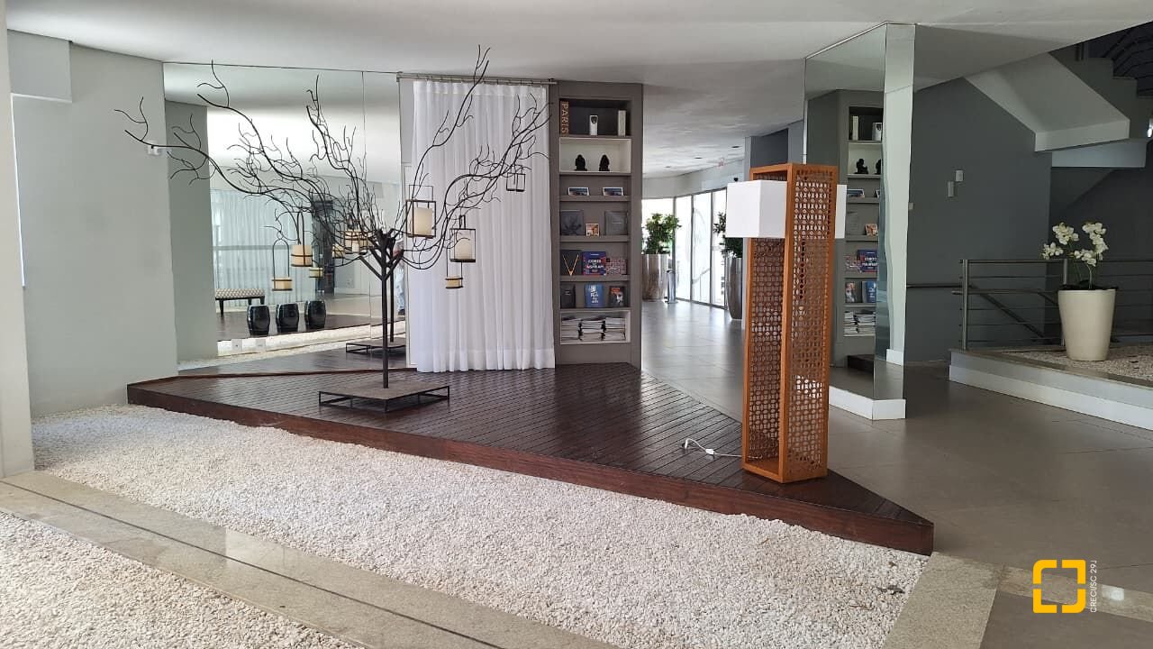 Apartamento com 125m², 3 quartos (sendo 1 suíte), 2 garagens, no bairro Jurerê Internacional em Florianópolis