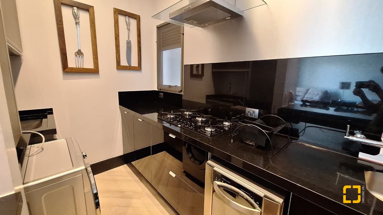 Apartamento com 125m², 3 quartos (sendo 1 suíte), 2 garagens, no bairro Jurerê Internacional em Florianópolis