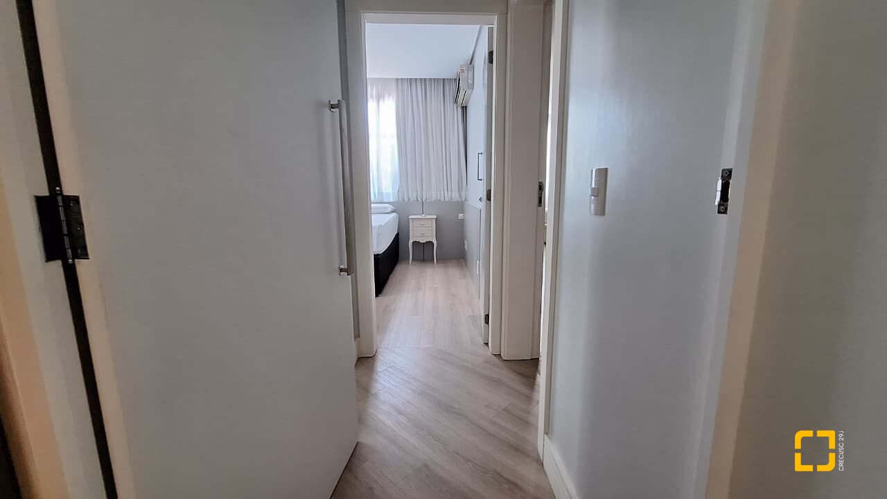 Apartamento com 125m², 3 quartos (sendo 1 suíte), 2 garagens, no bairro Jurerê Internacional em Florianópolis