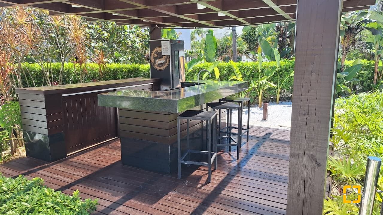 Apartamento com 125m², 3 quartos (sendo 1 suíte), 2 garagens, no bairro Jurerê Internacional em Florianópolis