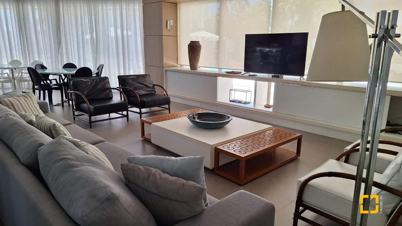 Apartamento com 125m², 3 quartos (sendo 1 suíte), 2 garagens, no bairro Jurerê Internacional em Florianópolis