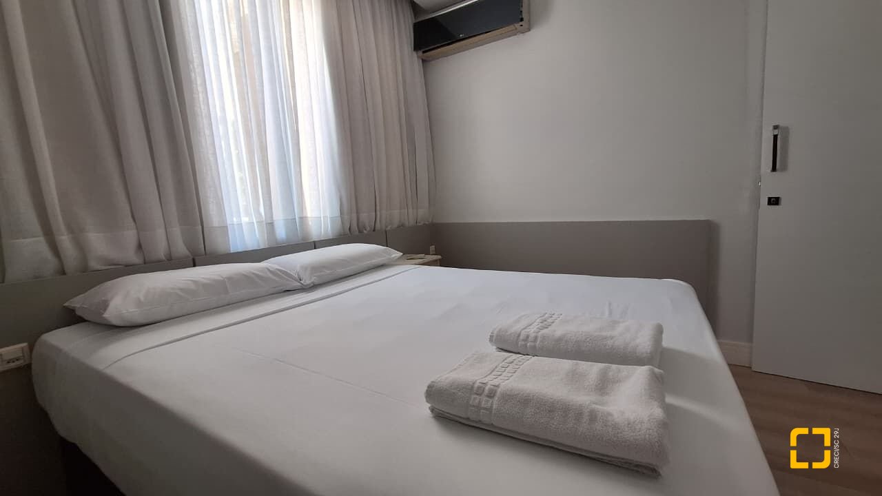 Apartamento com 125m², 3 quartos (sendo 1 suíte), 2 garagens, no bairro Jurerê Internacional em Florianópolis