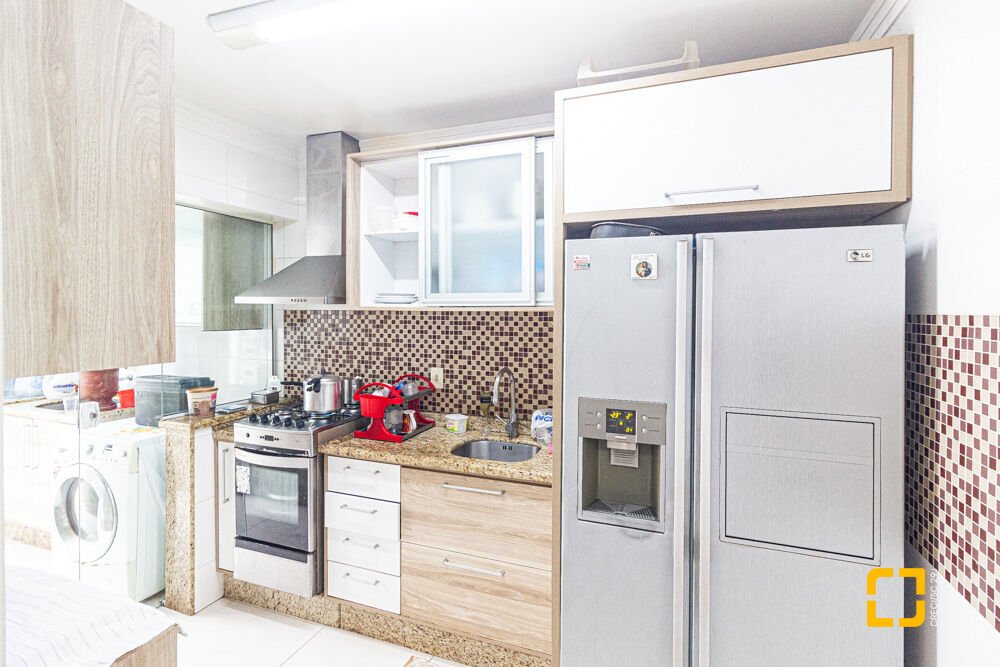 Apartamento com 146m², 5 quartos (sendo 2 suítes), 1 garagem, no bairro Jurerê Internacional em Florianópolis