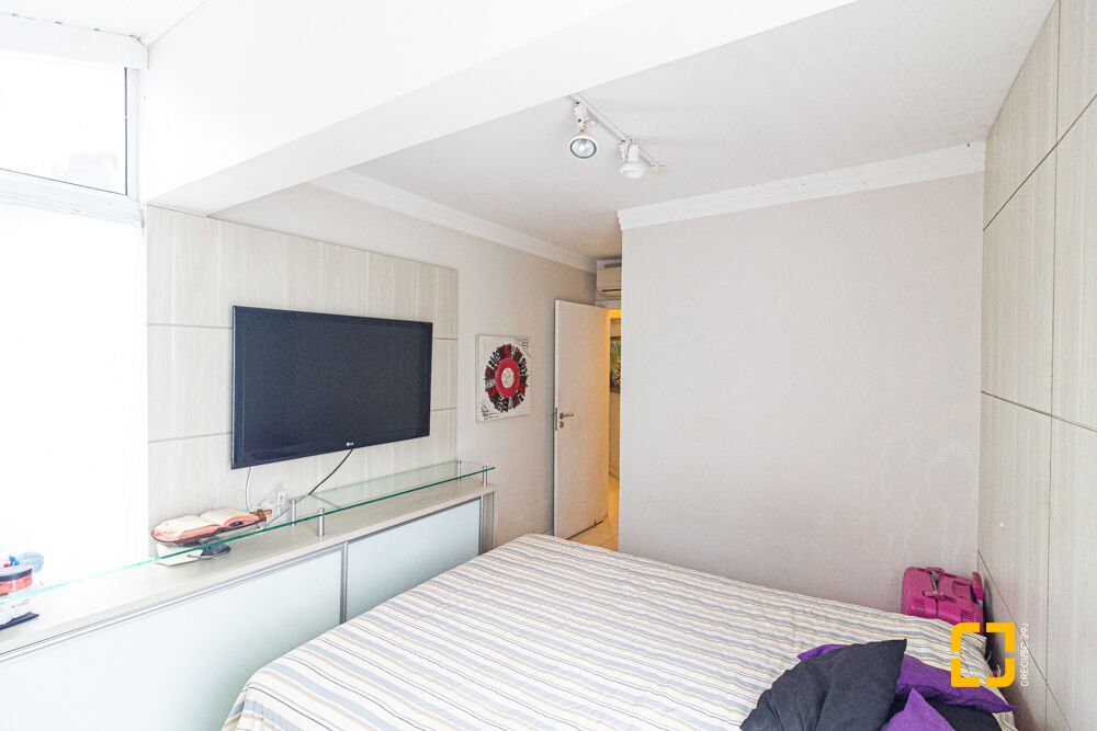 Apartamento com 146m², 5 quartos (sendo 2 suítes), 1 garagem, no bairro Jurerê Internacional em Florianópolis