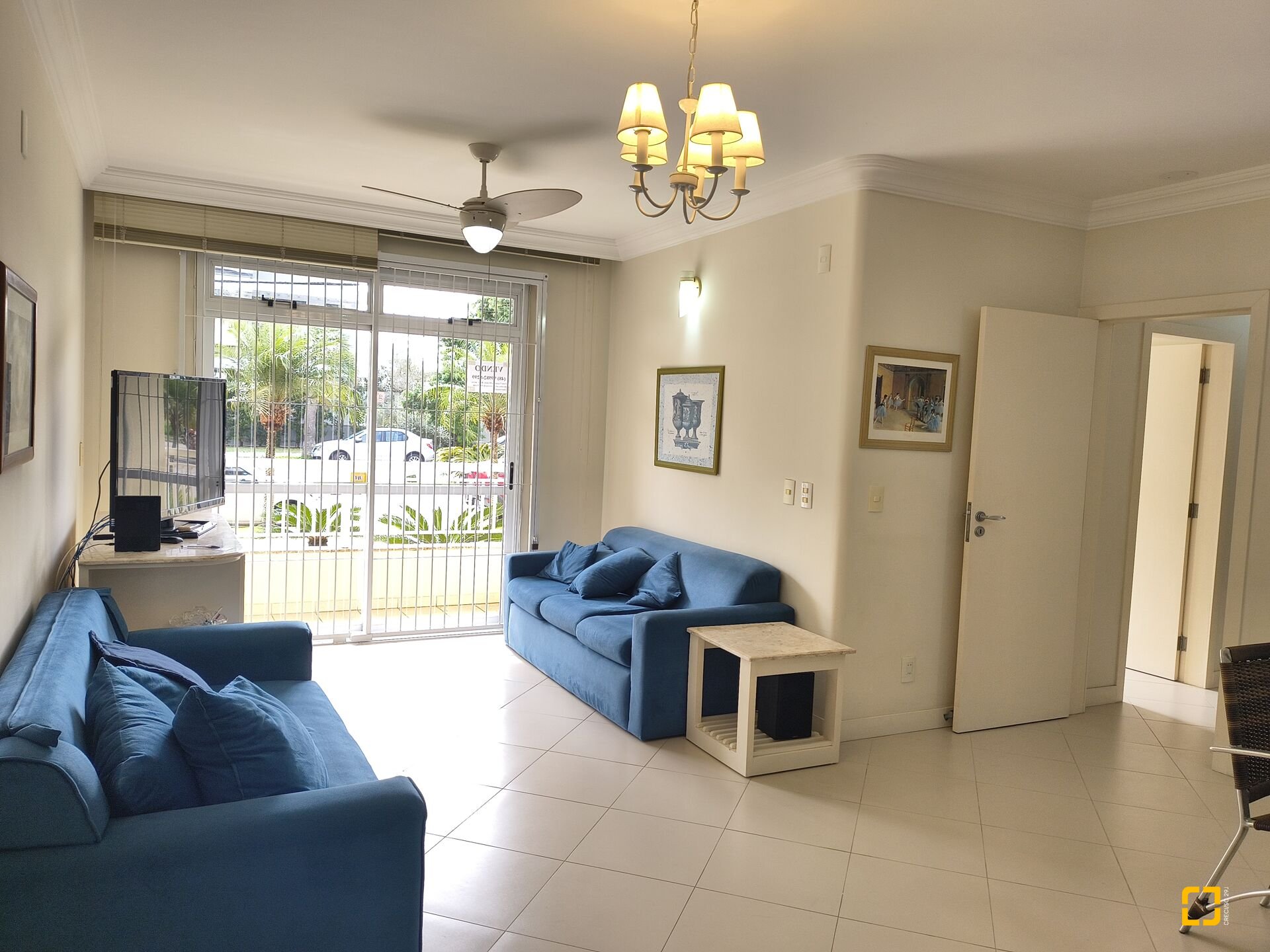 Apartamento com 122m², 5 quartos (sendo 2 suítes), 2 garagens, no bairro Jurerê Internacional em Florianópolis