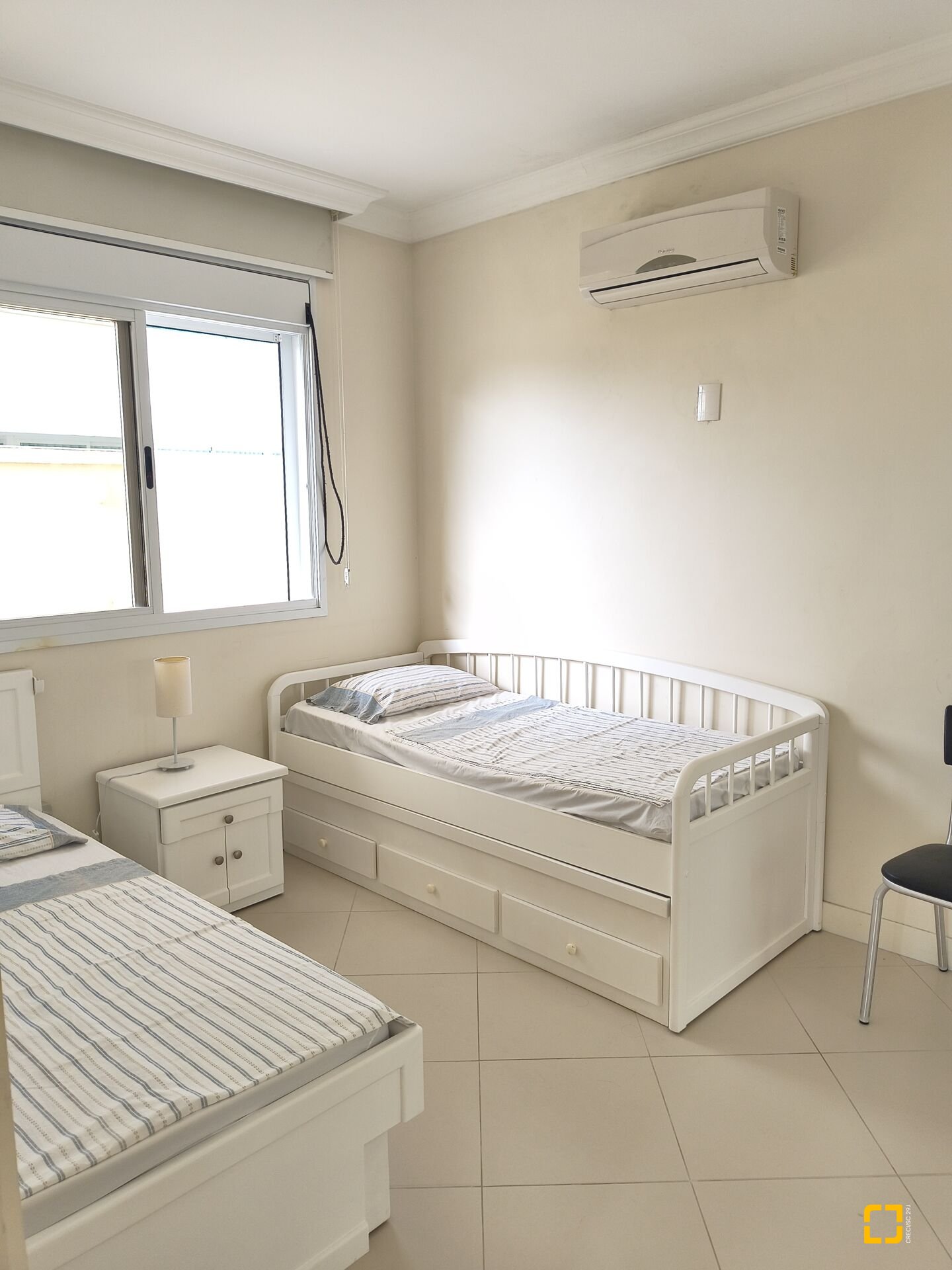 Apartamento com 122m², 5 quartos (sendo 2 suítes), 2 garagens, no bairro Jurerê Internacional em Florianópolis