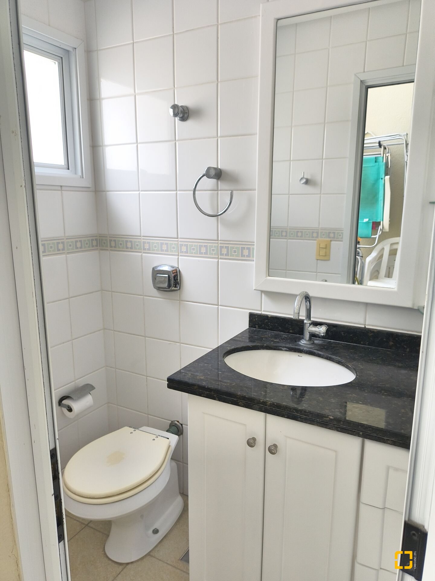 Apartamento com 122m², 5 quartos (sendo 2 suítes), 2 garagens, no bairro Jurerê Internacional em Florianópolis