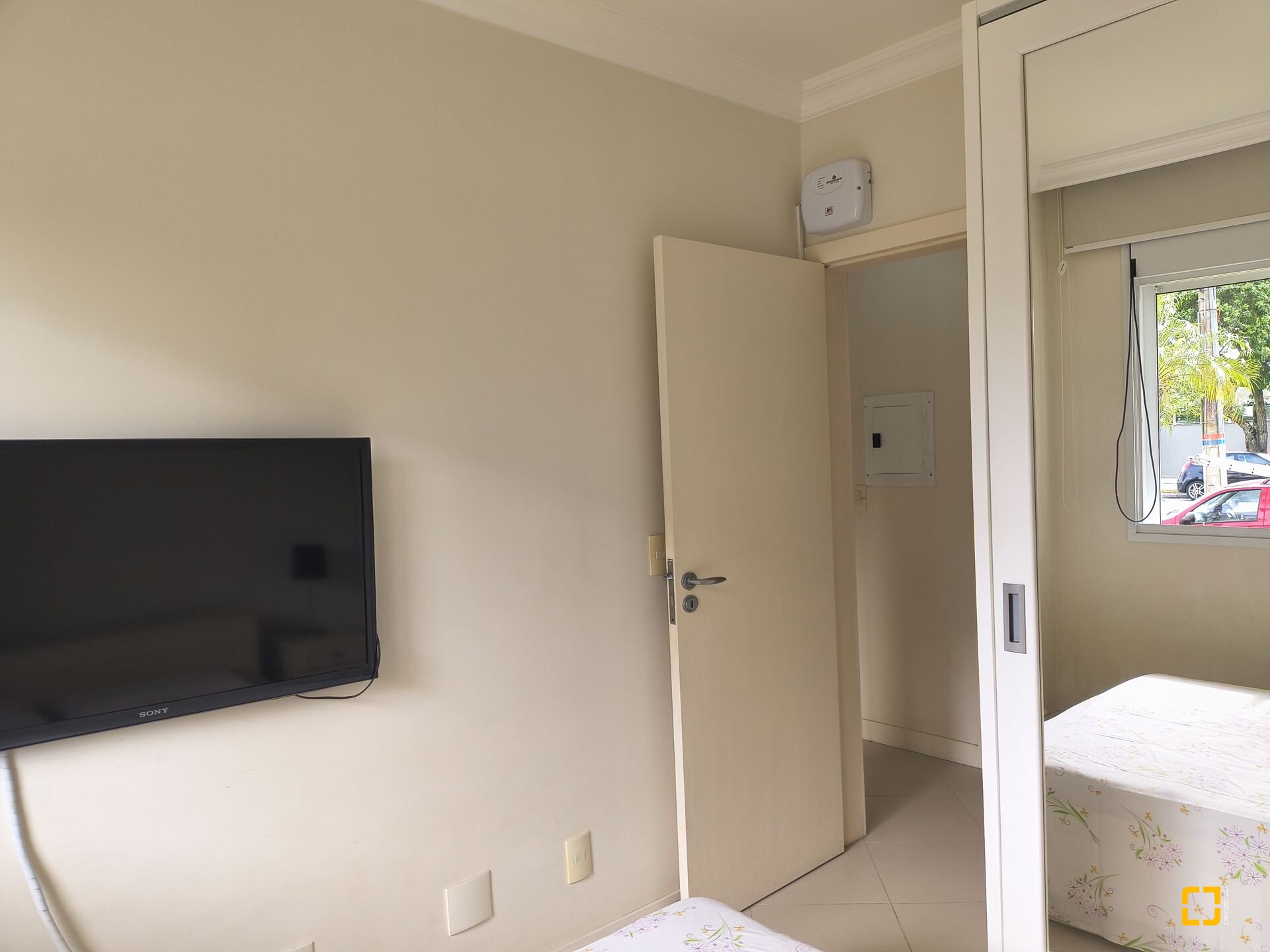 Apartamento com 122m², 5 quartos (sendo 2 suítes), 2 garagens, no bairro Jurerê Internacional em Florianópolis