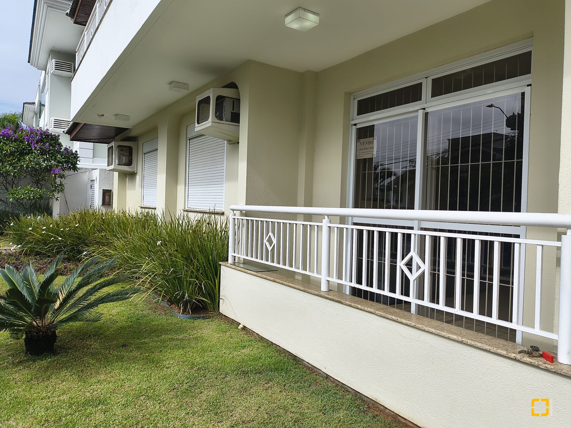 Apartamento com 122m², 5 quartos (sendo 2 suítes), 2 garagens, no bairro Jurerê Internacional em Florianópolis