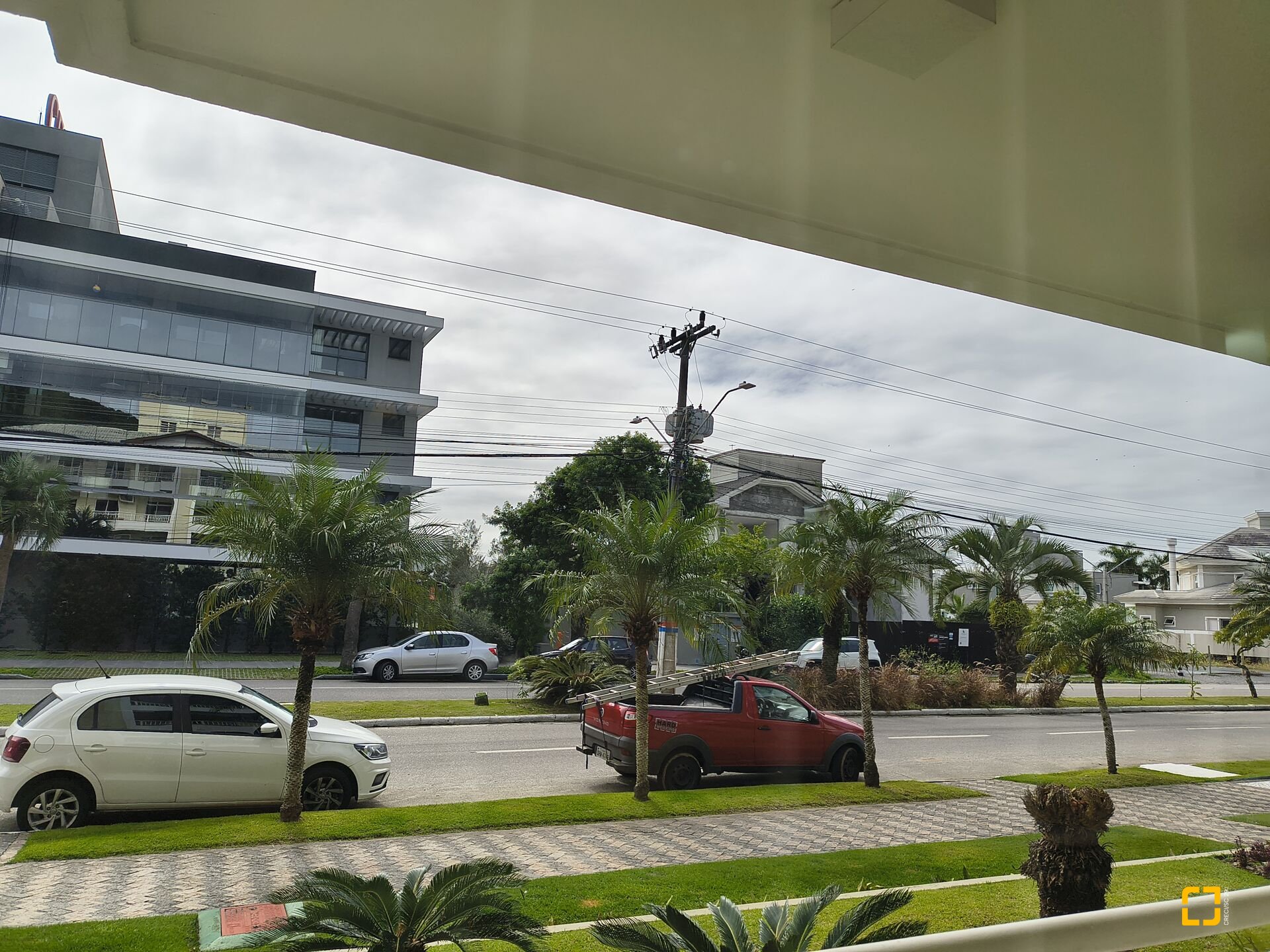 Apartamento com 122m², 5 quartos (sendo 2 suítes), 2 garagens, no bairro Jurerê Internacional em Florianópolis