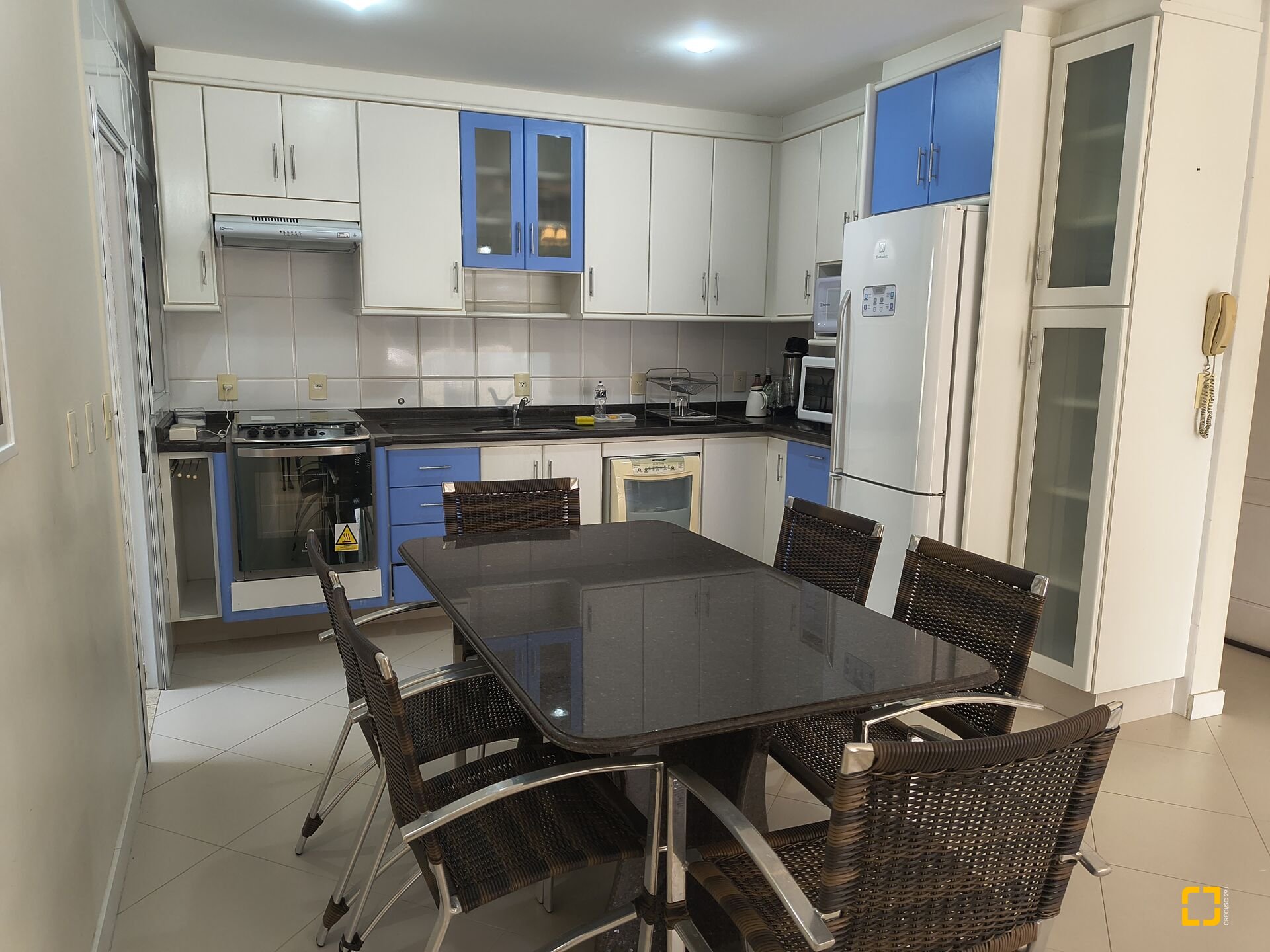 Apartamento com 122m², 5 quartos (sendo 2 suítes), 2 garagens, no bairro Jurerê Internacional em Florianópolis