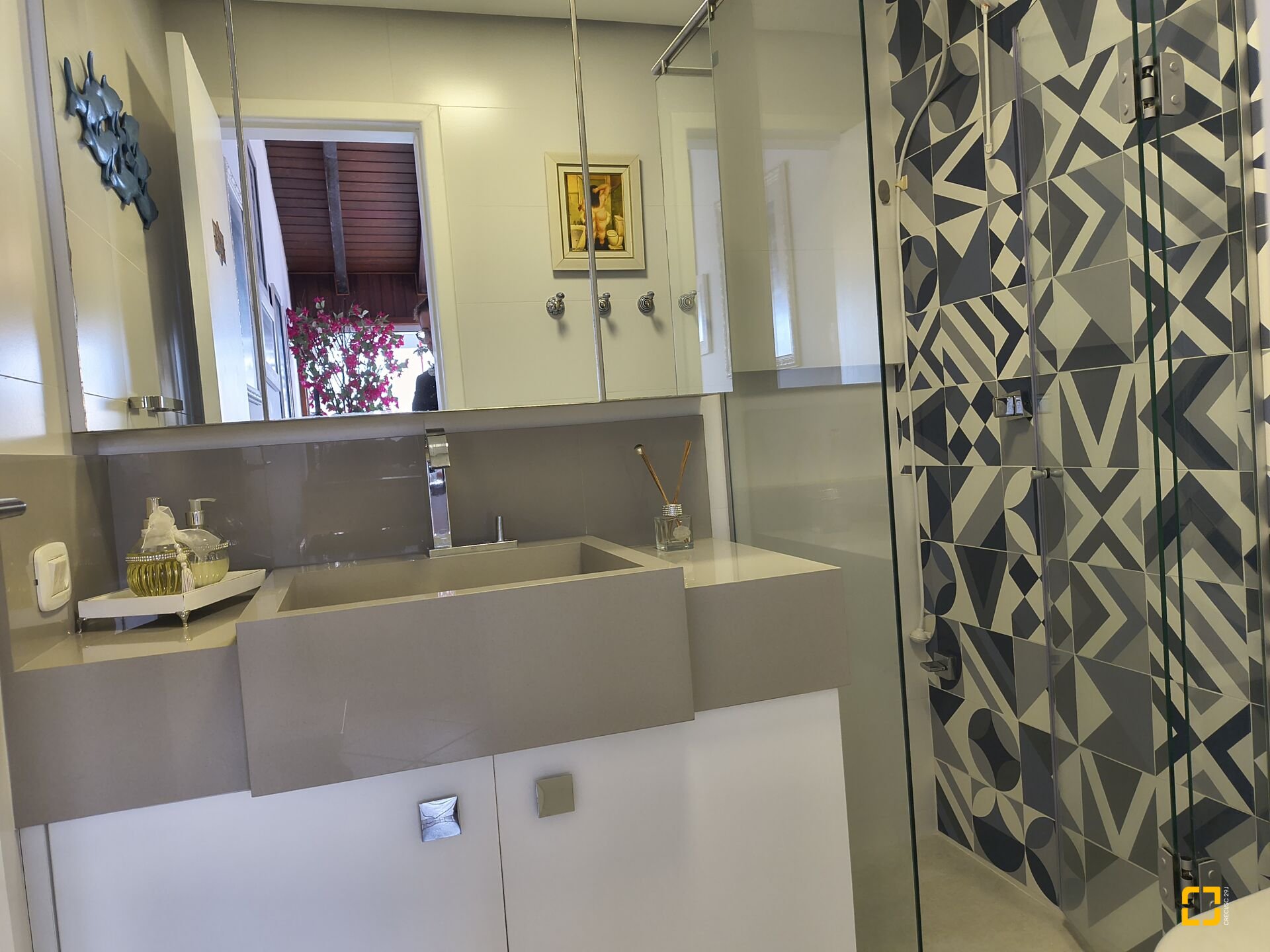 Apartamento com 186m², 5 quartos (sendo 1 suíte), 2 garagens, no bairro Jurerê Internacional em Florianópolis