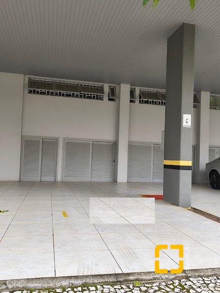 Apartamento com 186m², 5 quartos (sendo 1 suíte), 2 garagens, no bairro Jurerê Internacional em Florianópolis