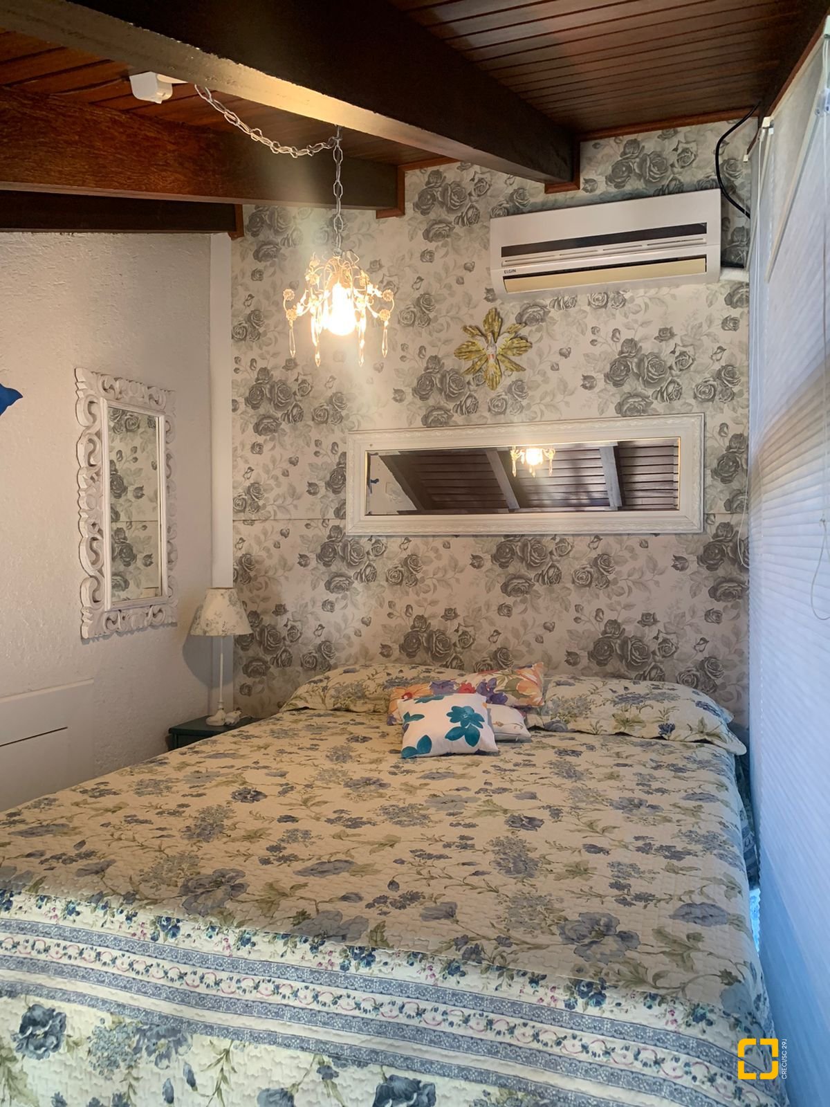 Apartamento com 186m², 5 quartos (sendo 1 suíte), 2 garagens, no bairro Jurerê Internacional em Florianópolis