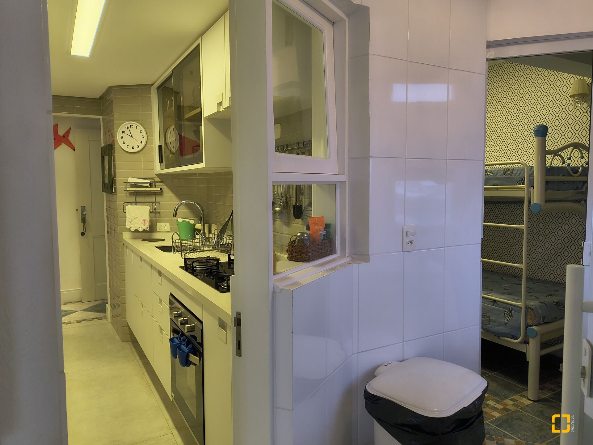 Apartamento com 186m², 5 quartos (sendo 1 suíte), 2 garagens, no bairro Jurerê Internacional em Florianópolis